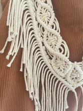 Load image into Gallery viewer, Macrame shoulder bag
