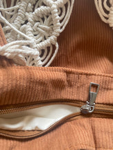 Load image into Gallery viewer, Macrame shoulder bag
