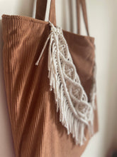 Load image into Gallery viewer, Macrame shoulder bag
