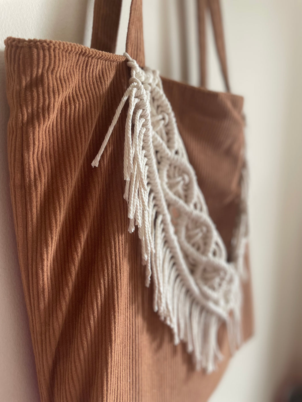 Macrame shoulder bag