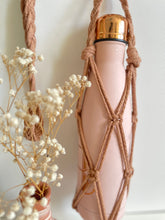 Load image into Gallery viewer, Macrame bottle carrier bag
